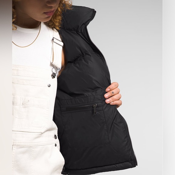 The North Face Black Puffer Jacket - Picture 6 of 13